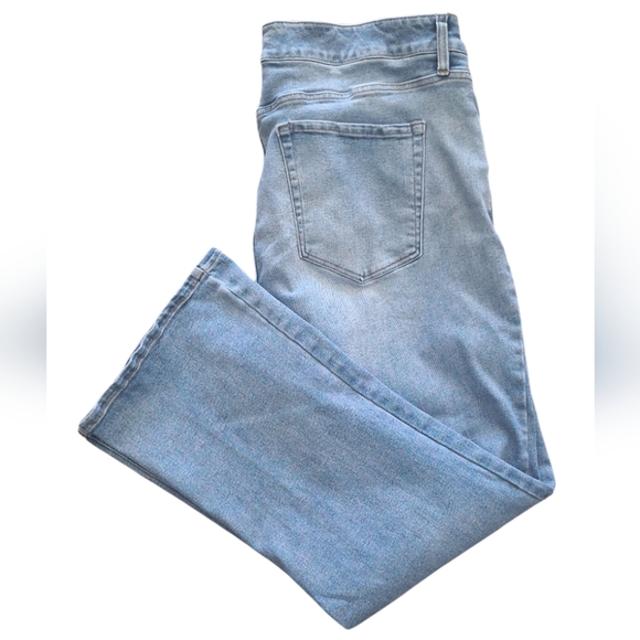 Lane Bryant Women's Blue Denim Curvy Fit High-Rise Boot Size 24 - Picture 2 of 5